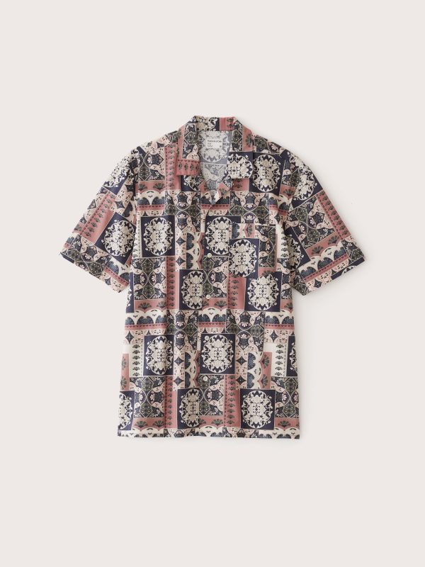 The Short-Sleeve Printed Camp Collar Shirt in Cognac Sale