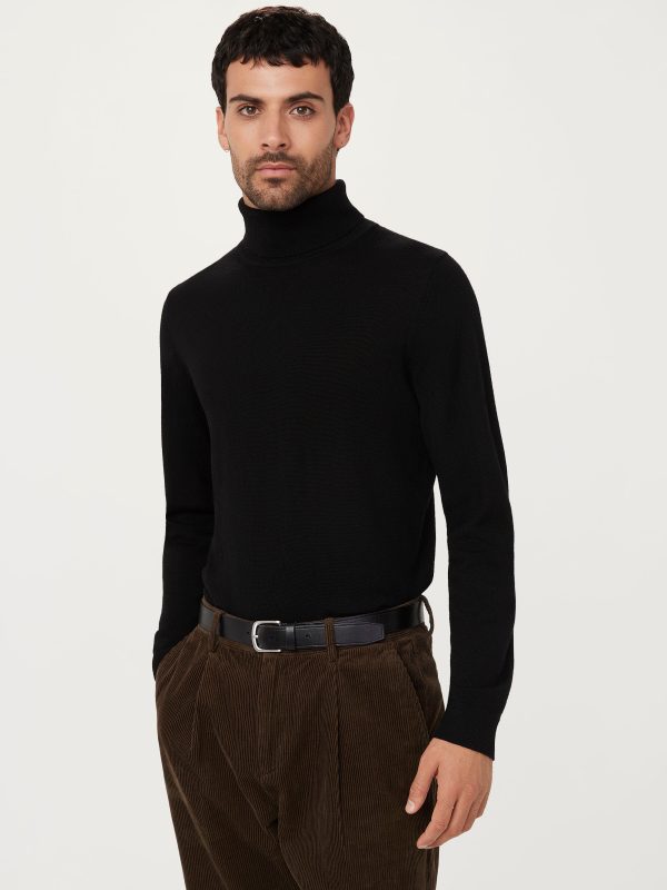 The Merino Wool Turtleneck in Black Hot on Sale