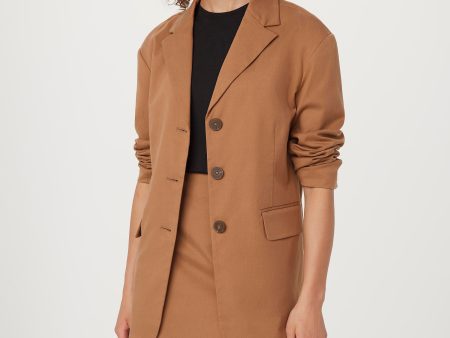 The Relaxed 3-Button Blazer in Nutmeg Hot on Sale