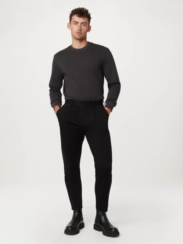 The Jamie Pleated Chino Pant in Black Online