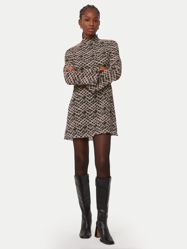 The Textured Long Sleeve Dress  in Dark Chocolate Fashion