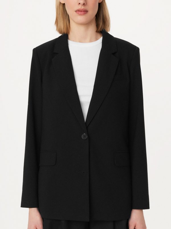 The Relaxed Single Breasted Blazer in Black Hot on Sale