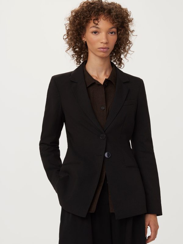 The Fitted Blazer  in Black Online Sale