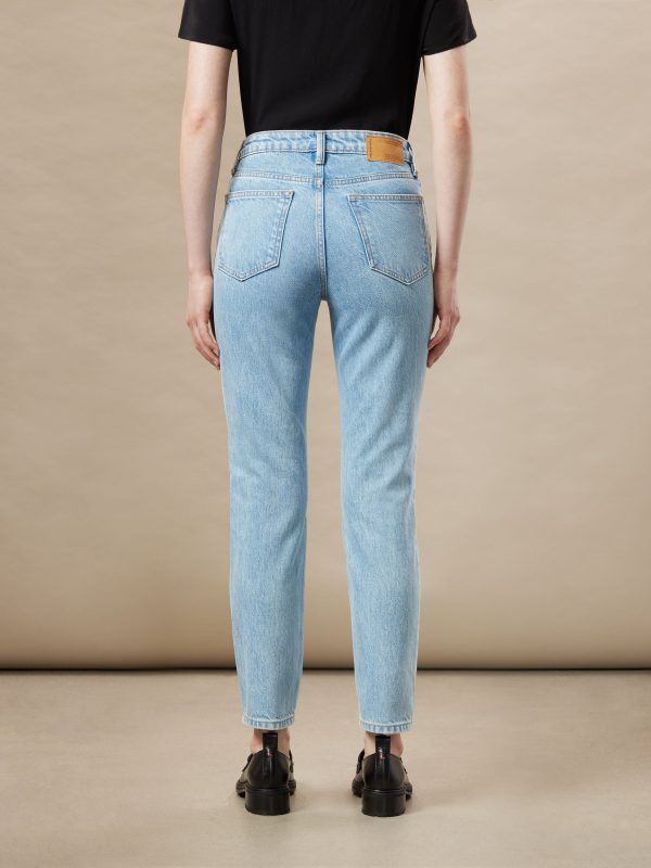 The Stevie Tapered Jean in Light Wash For Sale