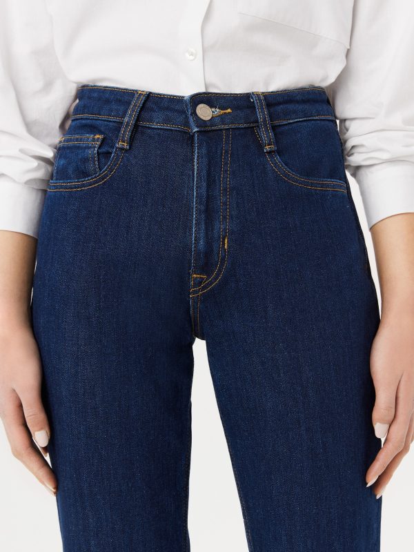 The Cyndi Straight Jean in Dark Wash Discount