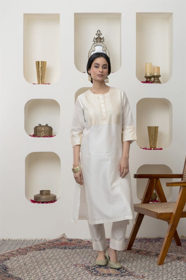 OFF WHITE CHANDERI GOTA WORK KURTA SET Online