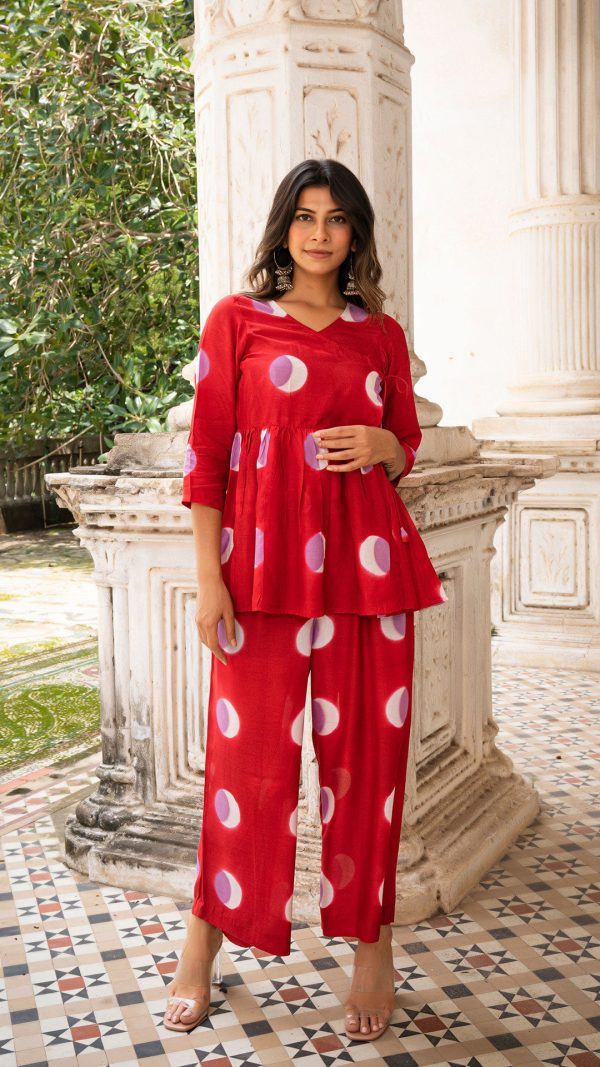 SAMAA CLAMP DYE CO-ORD SET IN RED on Sale