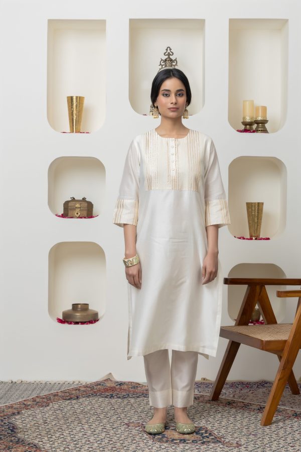 OFF WHITE CHANDERI GOTA WORK KURTA SET Online