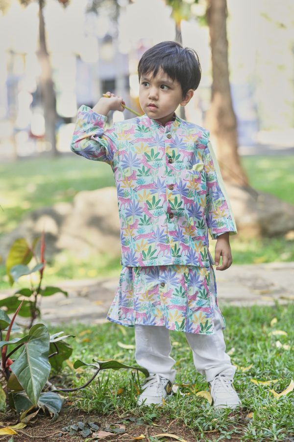 Tropical print Bandi, kurta set with off-white pants Online Hot Sale