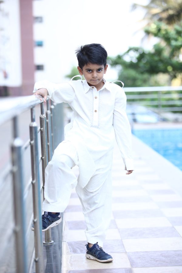 Boys Dazzling Snowflake Pathani Kurta Set Fashion