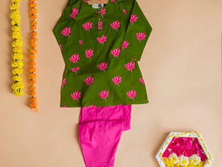 Lotus Blooms Ethnic Kurta Payjama for girls - Green Supply