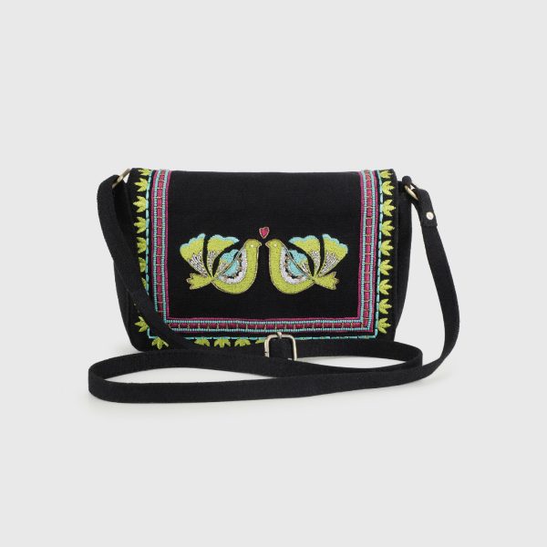 CARINA BLACK SLING BAG Supply